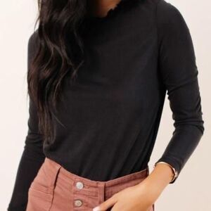 Bohme Jackie  Black Ruffle Neck Top Sz XS‎